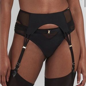 NWT Bluebella Laura suspender in black